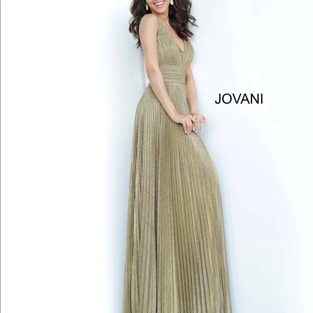 NWT Jovani sleeveless gold pleated evening gown (Size 12)